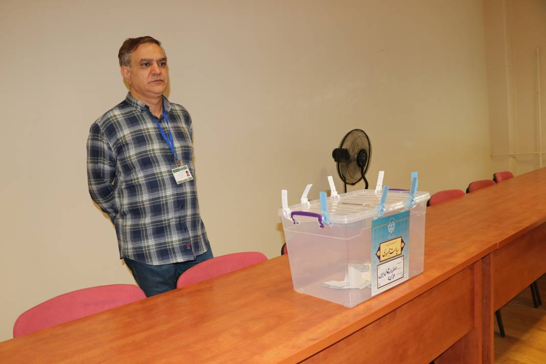 İran sandık başında! Reisi'nin halefi kim olacak? - Resim: 30